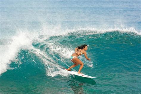 The 5 Best Surf Spots In Honolulu