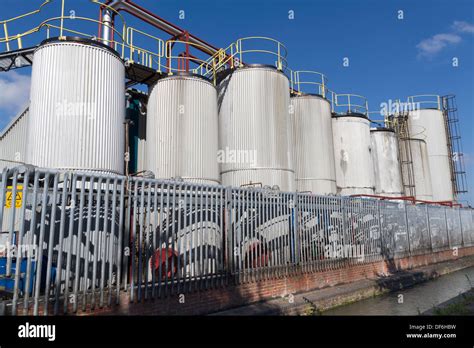 Chemical Storage Tanks Hi Res Stock Photography And Images Alamy