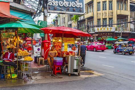 Ratchathewi Bangkok Thailand Heavy Traffic In China Town On