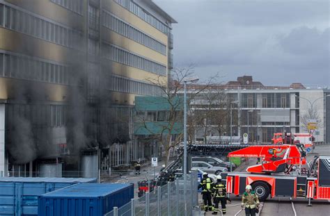 Freiburg Vier Verletzte Nach Brand In Einem Chemie Labor