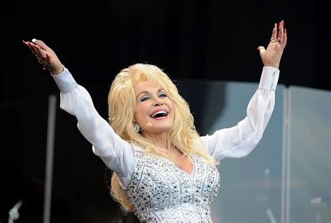 Dolly Parton Musical To Premiere In The Uk In 2024 Dates Tickets Trendradars