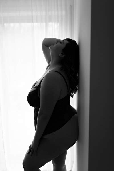 Atlanta Georgia Luxe Plus Size Boudoir Photography