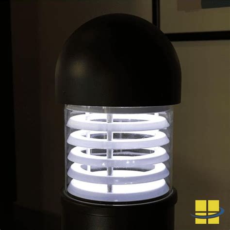 W Led Round Dome Top Bollard Light Louvers