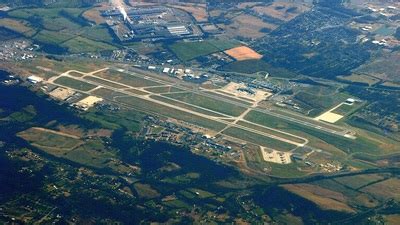 Photos from Knoxville McGhee Tyson Airport - KTYS on JetPhotos