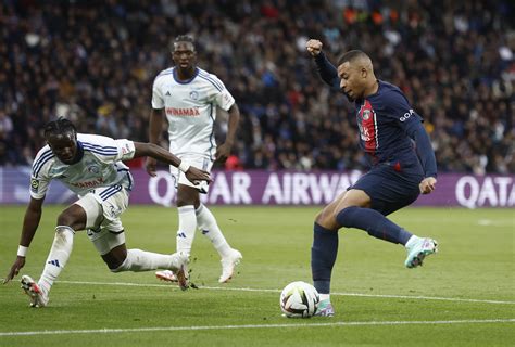 Nice top Ligue 1 after win against Marseille, PSG beat Strasbourg | Reuters