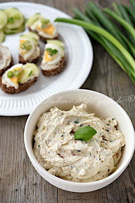 Italienischer Brotaufstrich Mit Basilikum Und Getrockneten Tomaten Rezept