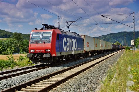 Ist Am Mit Einen Containerzug In Richtung S Den