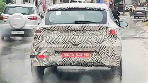 New Gen Hyundai I20 Spotted नई जनरेशन हुंडई आई20 टेस्टिंग के दौरान आई