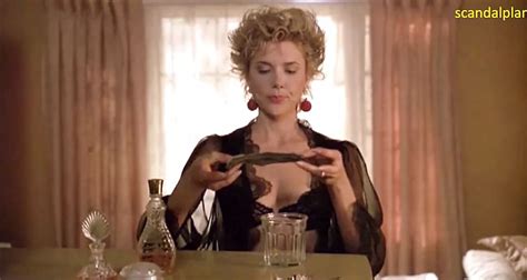 Annette Bening Nude Scene In The Grifters Scandalplanet Watch