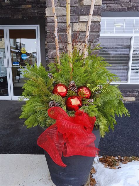Spread Festive Cheer with Custom Holiday Planters — Seasonal Impact