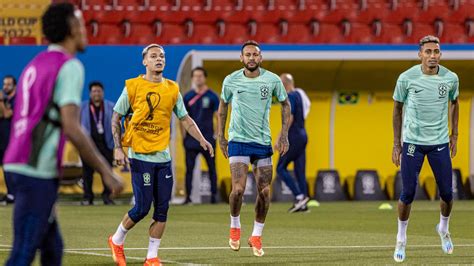 Neymar Se Entrena Con El Grupo Minuto30