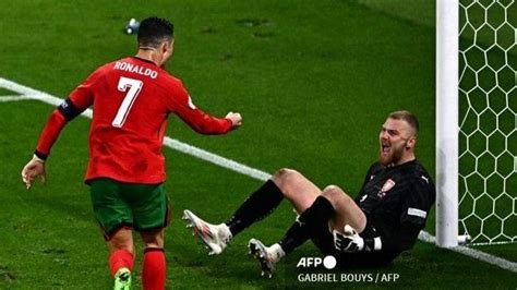 Euro Cristiano Ronaldo Dianggap Lebay Lakukan Selebrasi Kepal