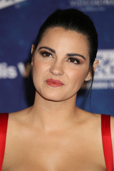 Maite Perroni Em Coletiva De Imprensa De Dibujando El Cielo Na Cidade