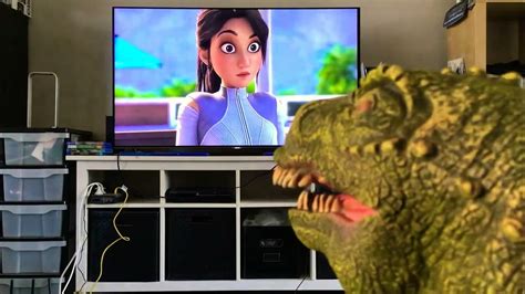 Rexy Reacts To The Awkward Brooklyn And Yasmina Scene From Jurassic