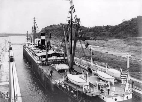 Ss Ancón El Primer Barco En Cruzar Oficialmente El Canal De Panamá