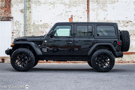 Lifted 2020 Jeep Wrangler With 2212 Fuel Blitz Wheels And 2 5 Inch