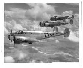 AT-11's flying in formation - The Portal to Texas History