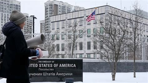 Us Embassy In Kyiv Ukraine Could Be Guarded By American Troops