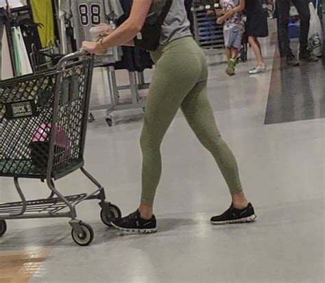 Leggings Blonde Milf Spandex Leggings Yoga Pants Forum