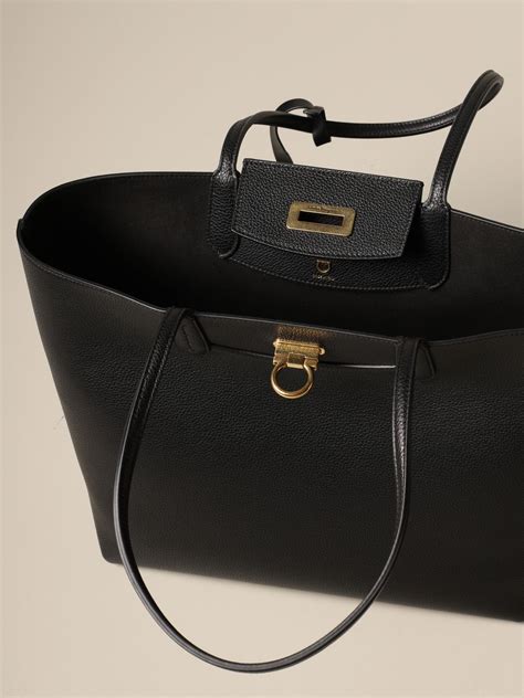 Salvatore Ferragamo Gancini Tote Bag In Hammered Leather Black