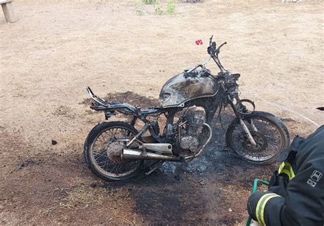 Motocicleta Pega Fogo E Fica Totalmente Destru Da No Nort O S Not Cias