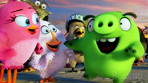 Les Cochons Disent Bonjour Aux Oiseaux Angry Birds Le Film Extrait