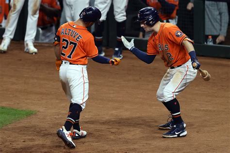 VIDEO Astros Derrotan A Los Bravos Y Empatan La Serie Mundial Publinews