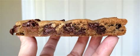 Review And Compare Pizza Hut Vs Papa Johns Chocolate Chip Cookie