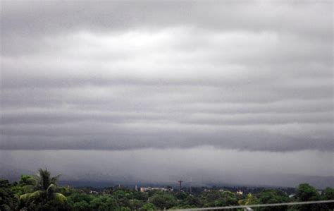 Oscar Se Reduce A Tormenta Tropical Pero Su Lento Avance Por Cuba Es