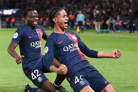 Psg Senny Mayulu Pari Gagnant Pour Luis Enrique