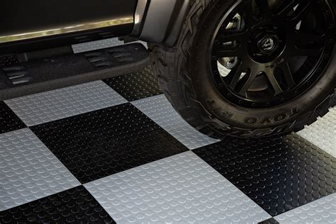 Eco-Friendly Garage Plastic Floor Mat/PVC Interlocking Tiles - China ...