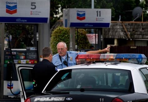 Robbers Hold Up Gas Station At Gunpoint Orange County Register