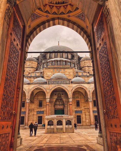 Albums 100 Pictures How Does The Suleymaniye Mosque Illustrate Power