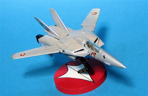 Arii 1/100 VF-1A Valkyrie, by Scott Van Aken