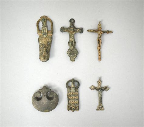 (6) Medieval Artifacts. – DGW Auctioneers