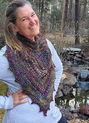 Ravelry The Bauble Bandana Cowl Pattern By I Need It Crochet