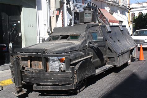 Mexican drug cartel "narco tank" (x-post /r/IFV) : r/shittytechnicals