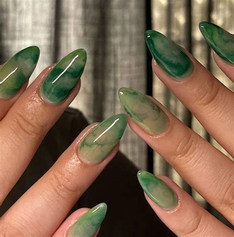 23 Green Nail Ideas That Are Gorgeous On All Lengths Green Nails