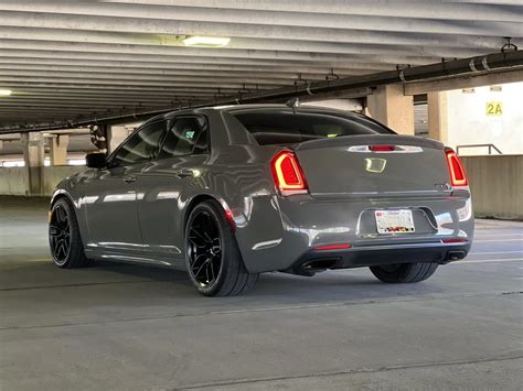 Hellcat Tuned Chrysler 300s Flexes Some 850 Hp Packs Custom Interior And Torque For Days