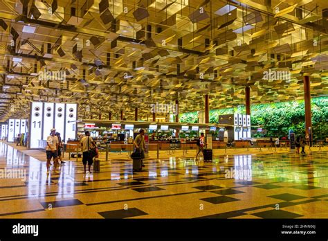 Terminal 3 at the Singapore Changi Airport Stock Photo - Alamy