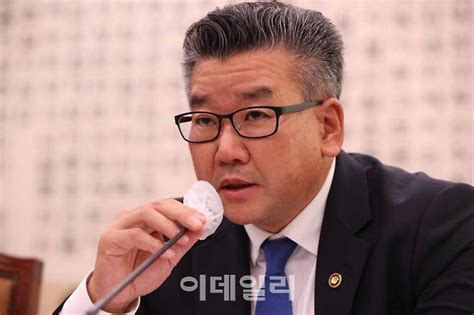 포토 발언하는 유병호 사무총장