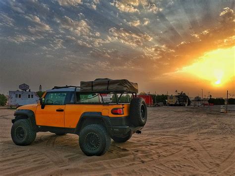 Meet One Of A Kind Lifted Toyota Fj Cruiser Pickup Truck Artofit