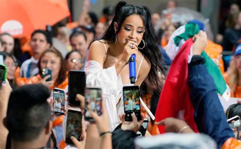 Becky G Presenta Con Orgullo Su Nuevo Lbum Esquinas