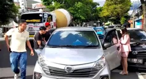 Viral Seorang Driver Taksi Online Di Manado Lecehkan Penumpang Cewek