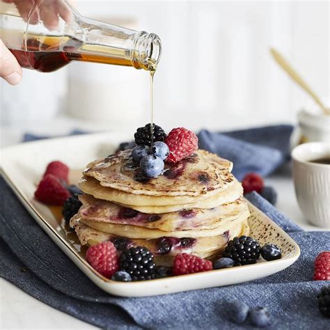 Vegane Blaubeer Pancakes Mit Ahornsirup Rezept Lebensmittel Essen