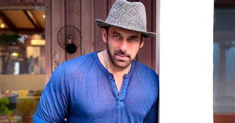 Two People Fire Gunshots Outside Salman Khan S House Mumbai Police