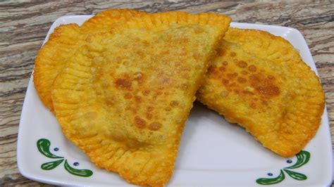 How To Make Boricua Style Corned Beef Empanadillas Youtube