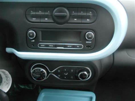 Panel Car Radio 1 Din Iso Renault Twingo III From 2014 A 2018 Black