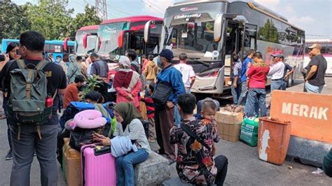 Jelang Puncak Arus Mudik Belum Ada Penambahan Bus Di Terminal Kampung