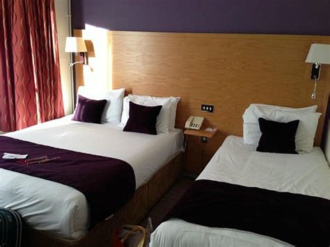 Never again - Review of Premier Inn Manchester Altrincham hotel ...